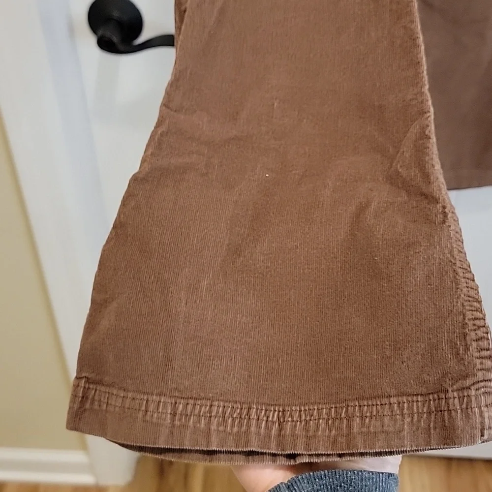 Hollister Brown Ultra High Rise Flare Corduroy Pants Size 1R - Picture 7 of 9